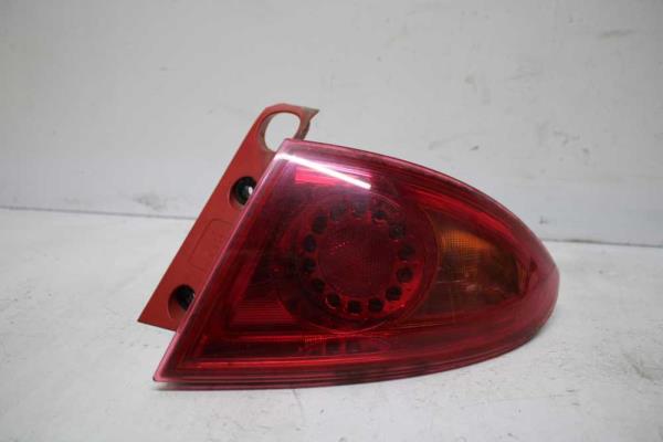 FEU ARRIERE DROIT SEAT LEON 4/2009+ - Vue 1